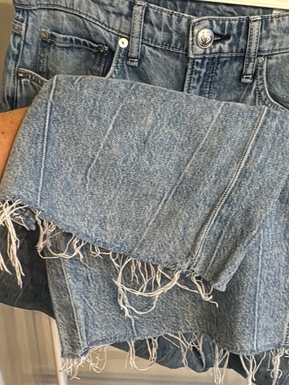 rag & bone light blue denim jeans with leather logo patch - Picture 4 of 14